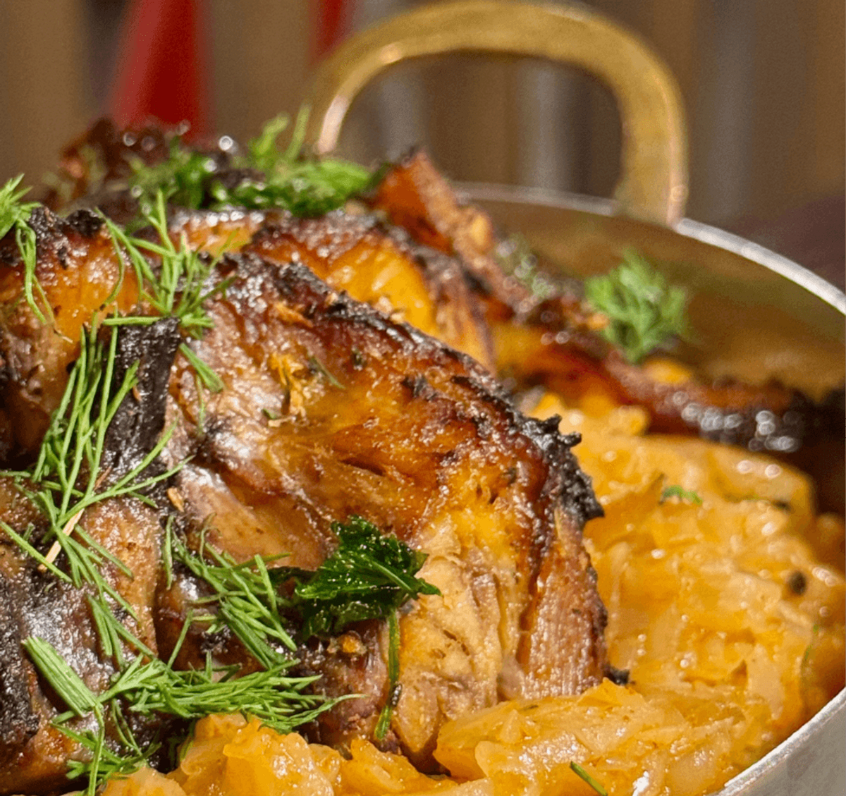 Varza Dulce Calita cu Ciolan de Porc 